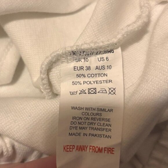 Pretty Little Thing White Textured Sleeveless Crop Top Women’s Size 6 - Picture 6 of 6